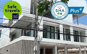 นิรันดร รีสอร์ท (SHA Plus+)